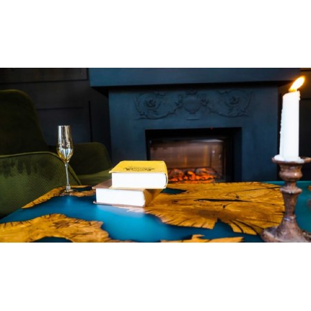 Журнальный столик из дерева и эпоксидной смолы А-19